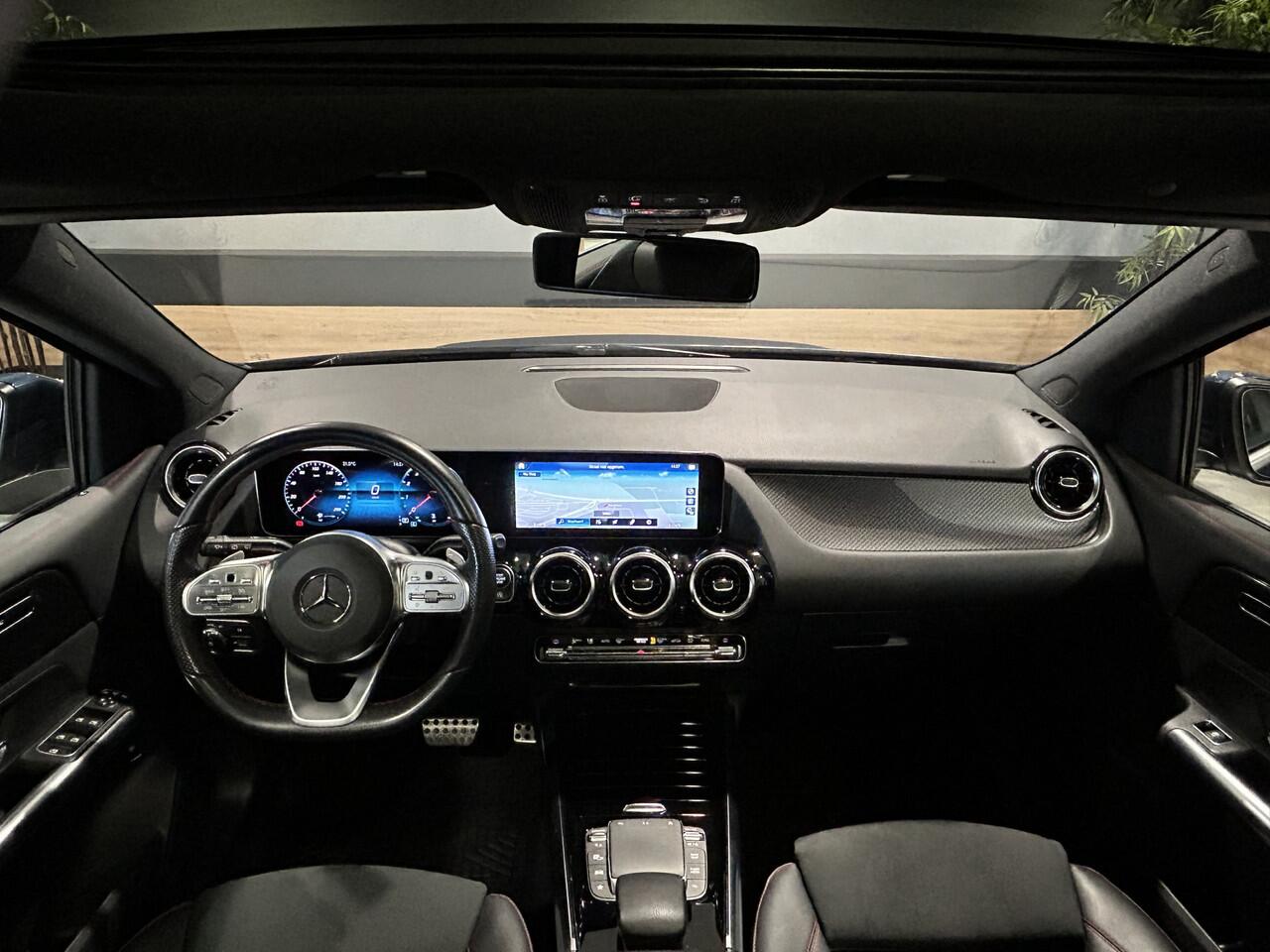 Mercedes-Benz B-KLASSE 180 AMG // Panoramadak // Camera // Carplay // Elek. Achterklep // Cruise Control // Parkeersensoren