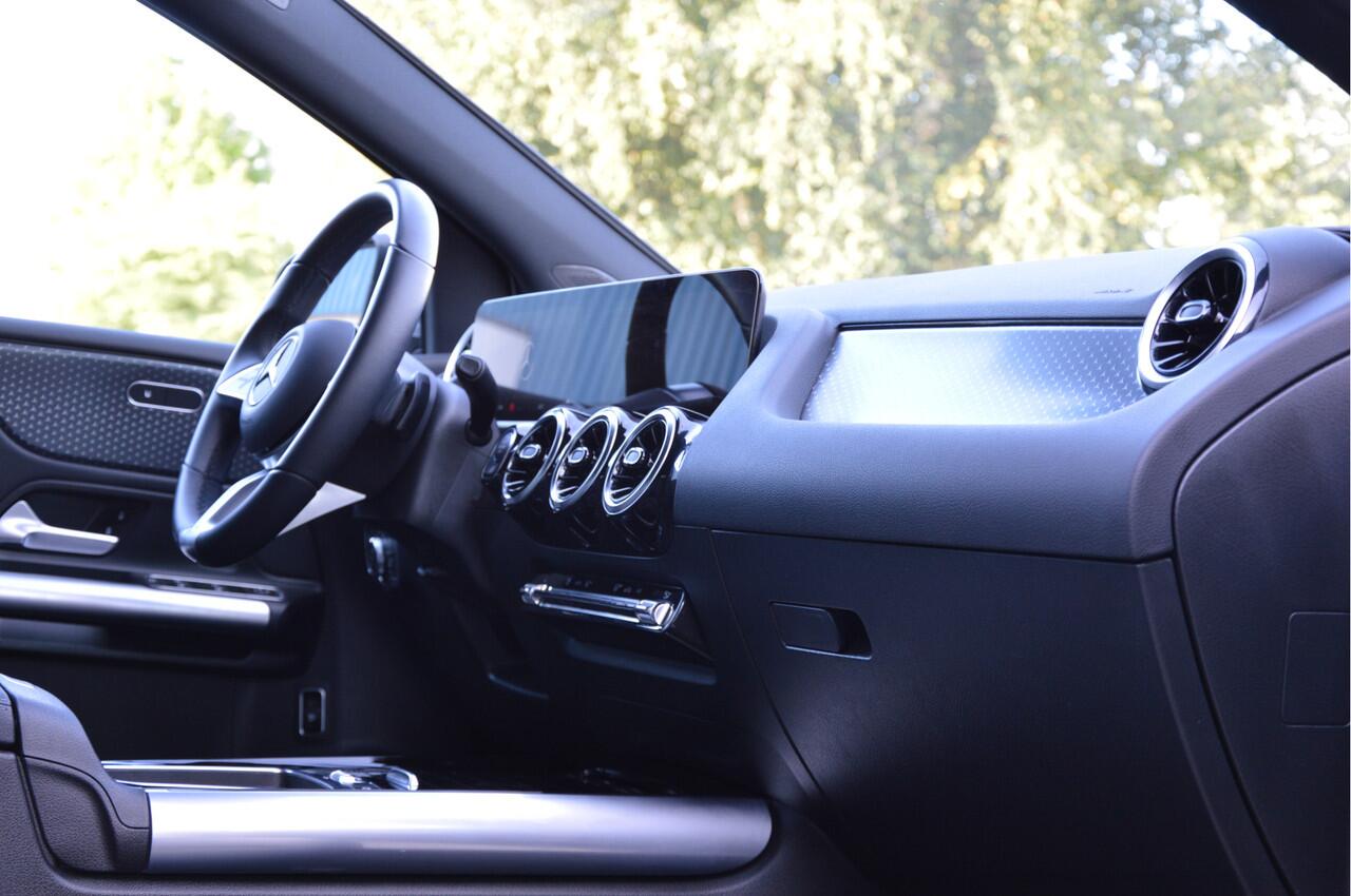Mercedes-Benz B-KLASSE 180 Business Line AUTOMAAT | LED | CARPLAY | NAVI | CRUISE | CAMERA | DAB | ENZ