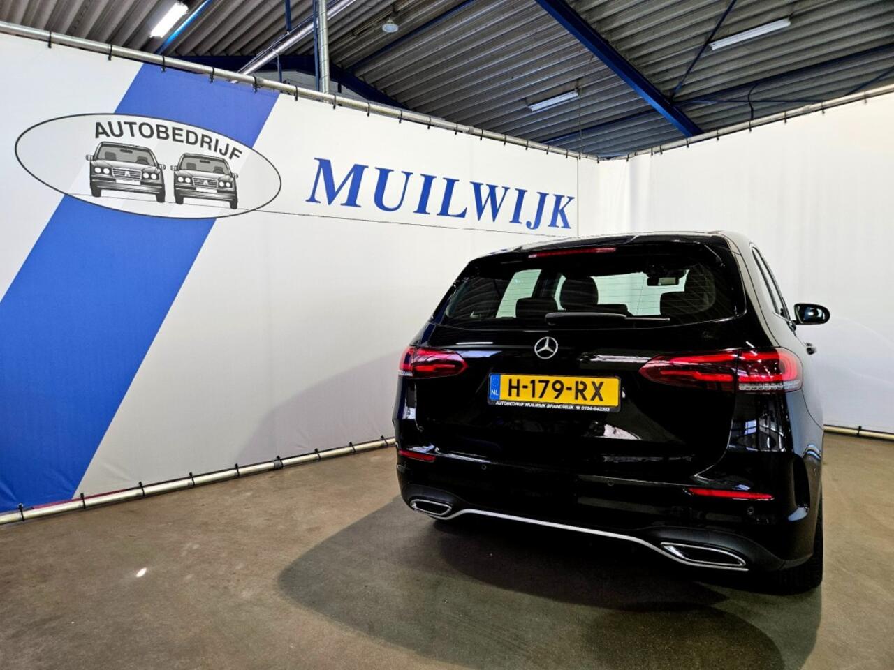 Mercedes-Benz B-KLASSE 180 Business Solution AMG / Widescreen / NL Auto