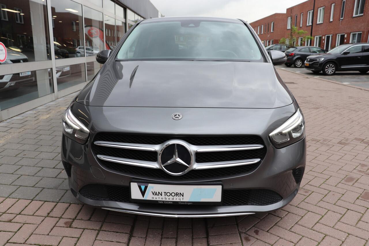 Mercedes-Benz B-KLASSE 250 Premium Plus. Automaat. Wegklapbare trekhaak/ navigatie