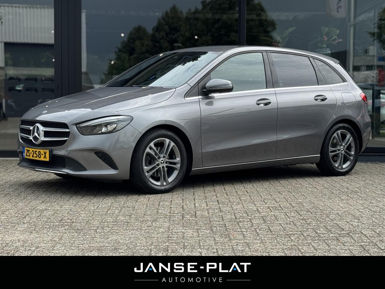 Mercedes-Benz B-KLASSE 180 AUT Business Solution | Camera | Elektrische achterklep | NL-AUTO