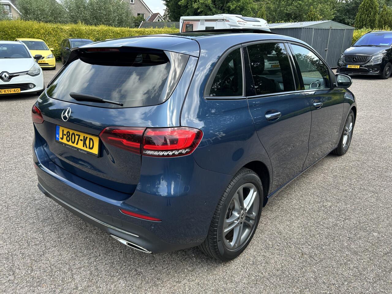 Mercedes-Benz B-KLASSE 180 Advantage Automaat Panoramadak