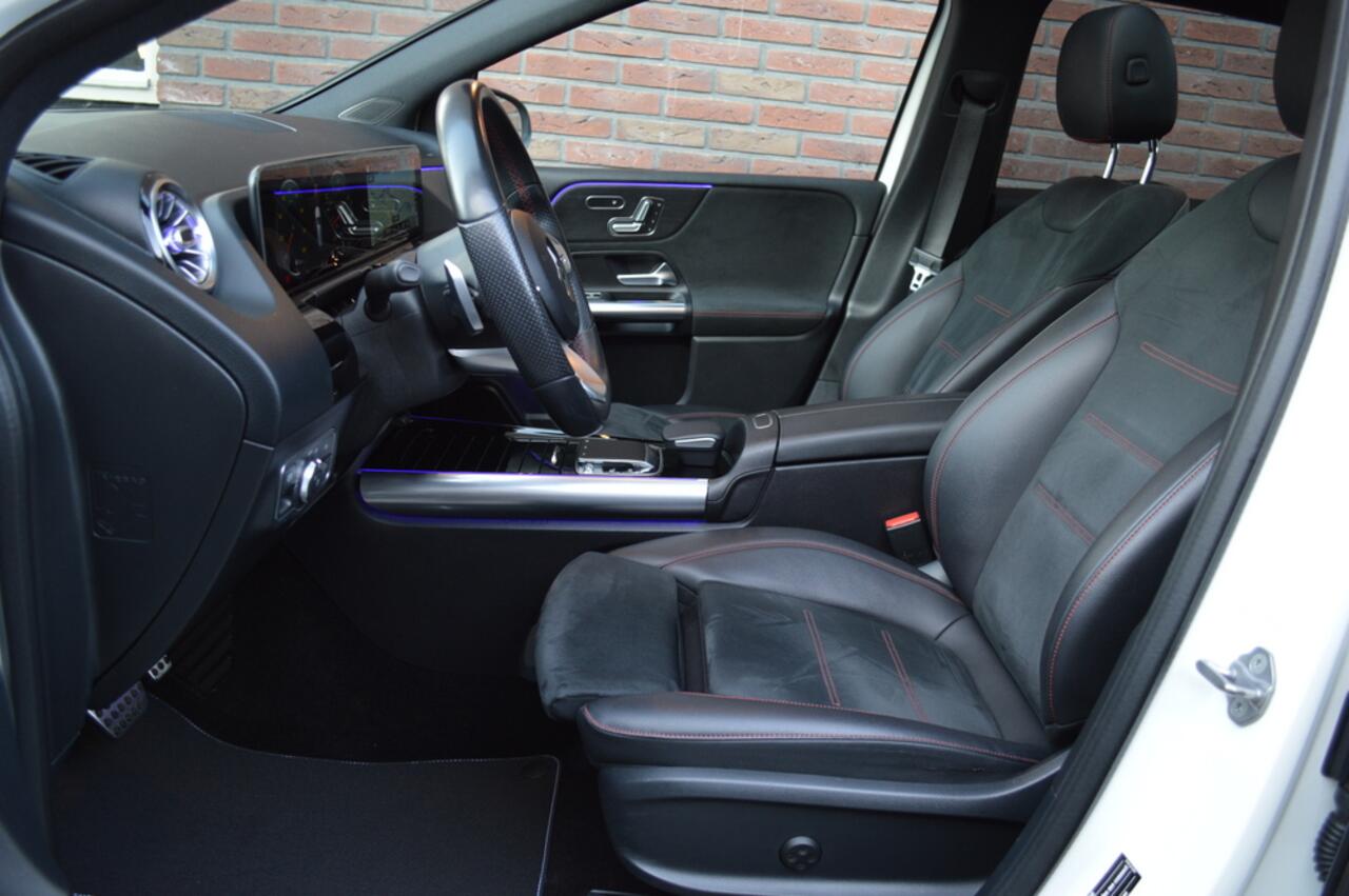 Mercedes-Benz B-KLASSE 200 AMG Led Panorama Memory Distronic Camera Night Augmented Pdc