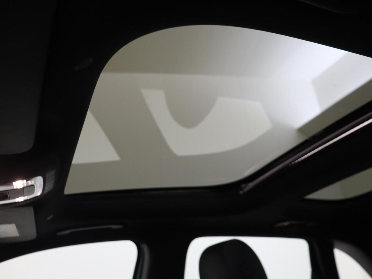 Mercedes-Benz B-KLASSE 180 Business Solution Plus | Navigatie | Camera | Panoramadak