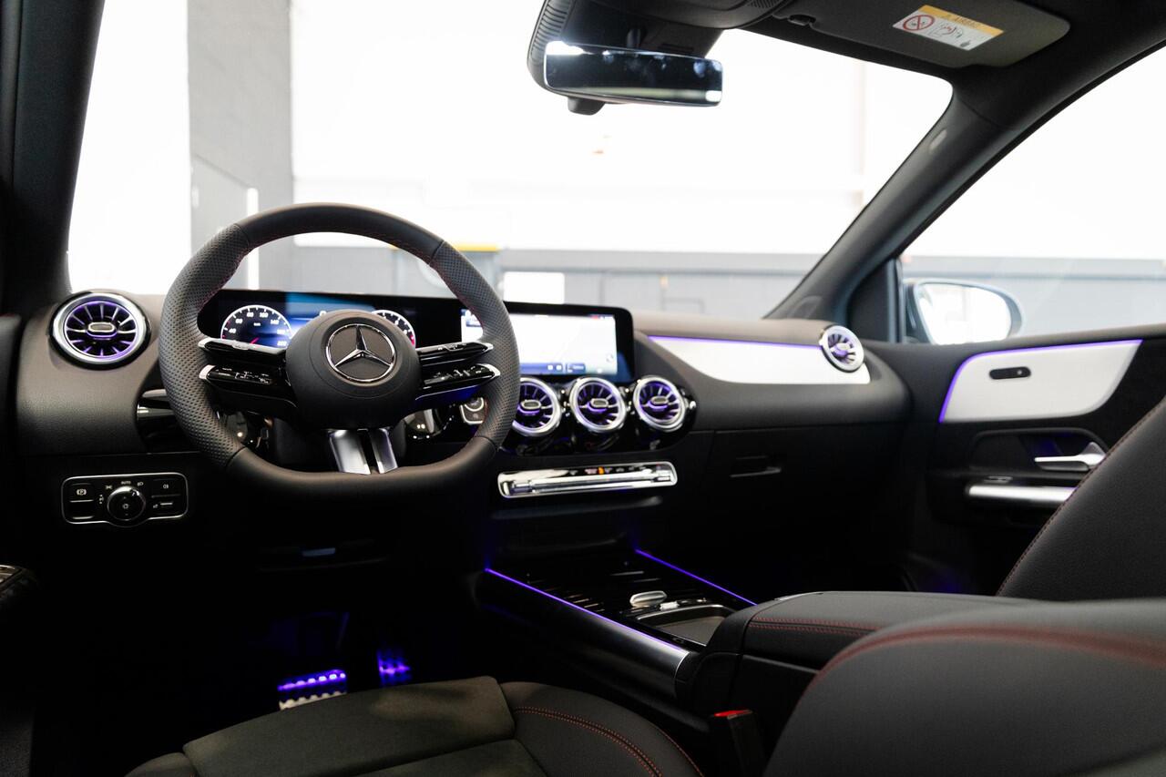 Mercedes-Benz B-KLASSE 180 Star Edition AMG Line Panorama dak | Trekhaak