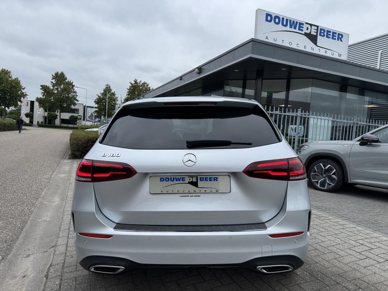 Mercedes-Benz B-KLASSE 180 Business Solution AMG Trekhaak | Night | Elekt. Klep | Stoelverw. | Camera