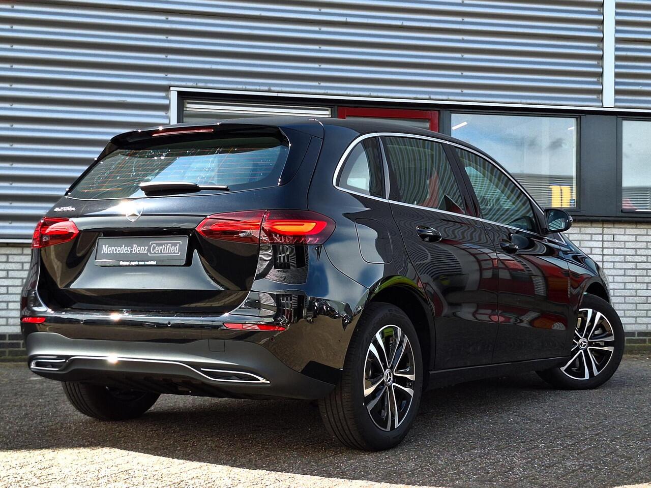 Mercedes-Benz B-KLASSE 250 e Business Line | Achteruitrijcamera | Widescreen | Stoelverwarming | Elektrische achterklep | LED verlichting