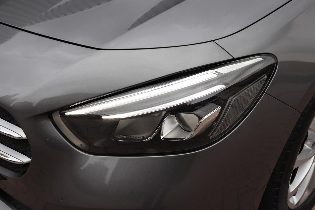 Mercedes-Benz B-KLASSE 250 Premium Plus. Automaat. Wegklapbare trekhaak/ navigatie