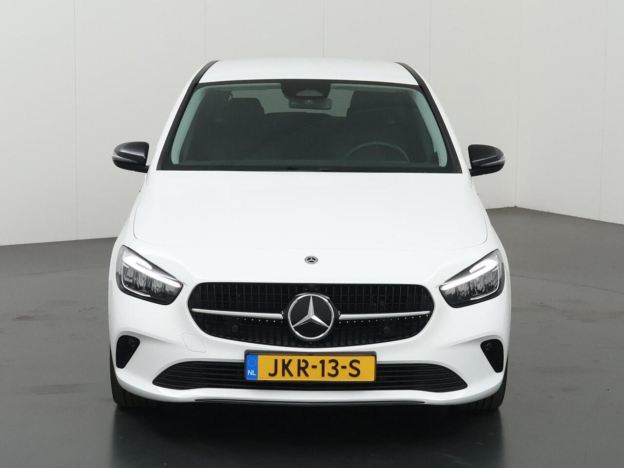 Mercedes-Benz B-KLASSE 250 e Star Edition Luxury Line | Night pakket | Trekhaak elektrisch | Stoelverwarming | Verwarmd stuur |