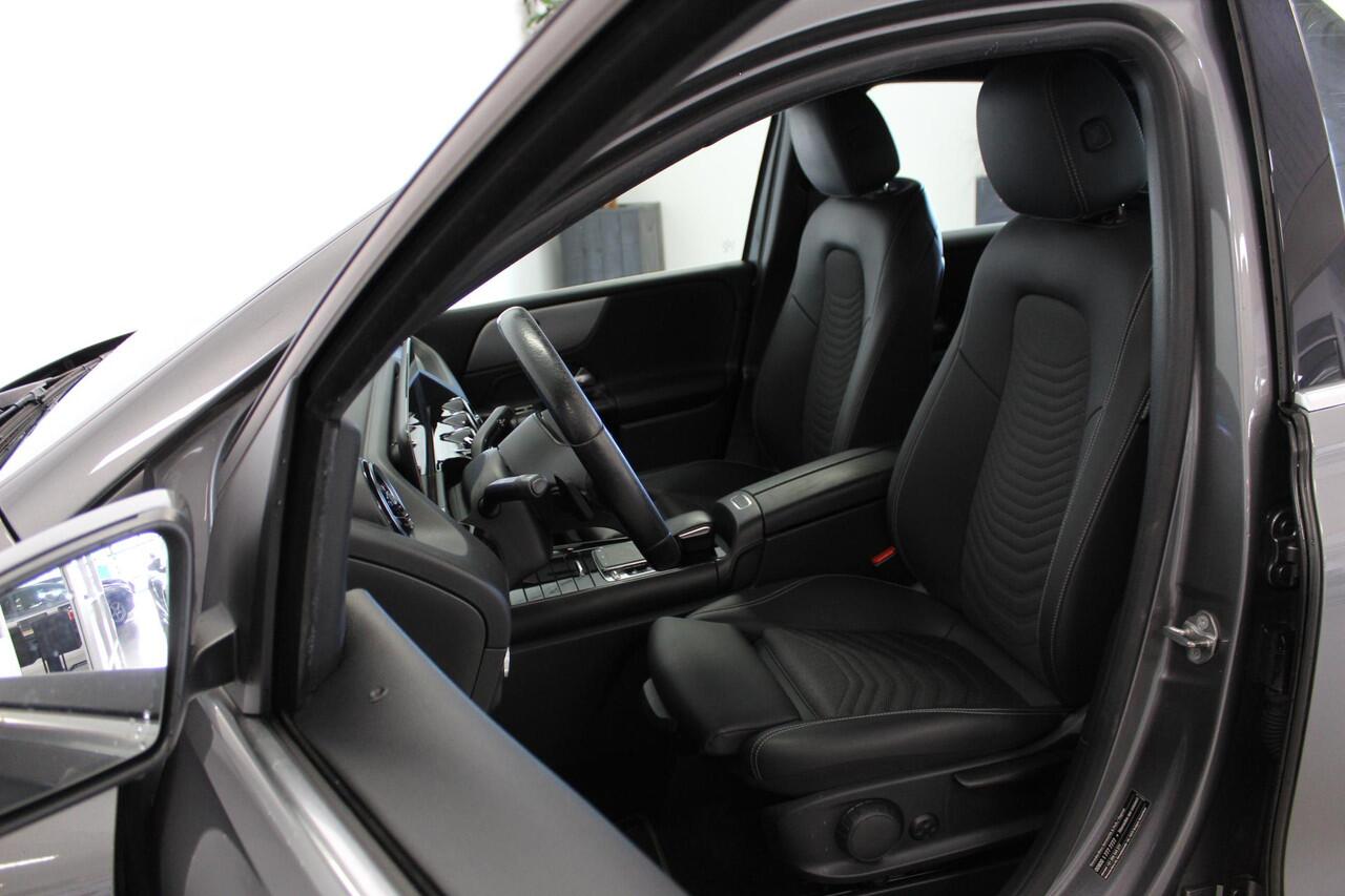 Mercedes-Benz B-KLASSE 180d Business Solution | CARPLAY | LED-KOPL | CAMERA | 16'LMV | NAVIGATIE | TREKHAAK | PDC-A |