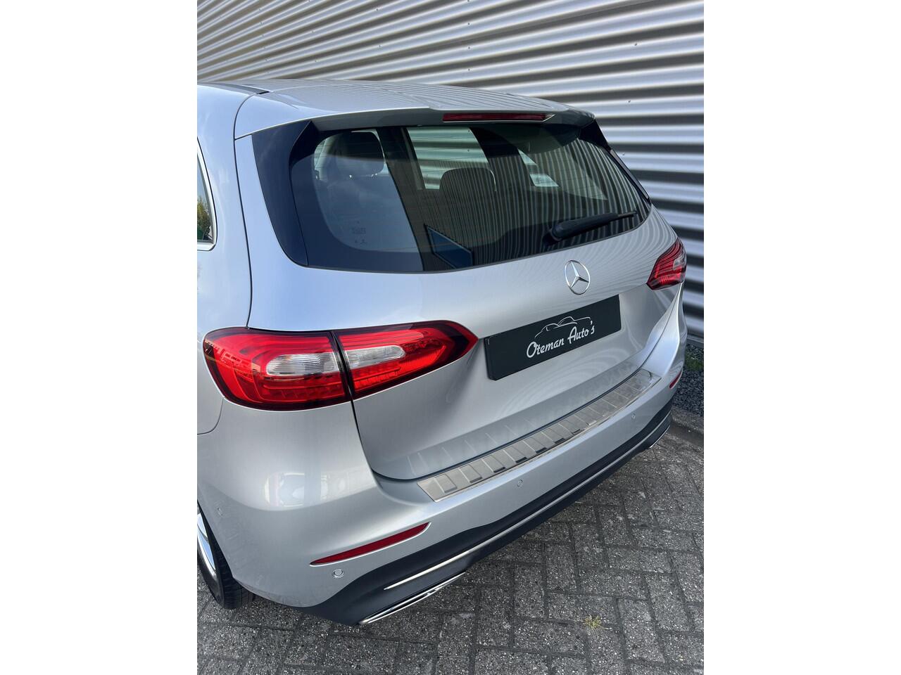 Mercedes-Benz B-KLASSE 180 Automaat Trekhaak Widescreen