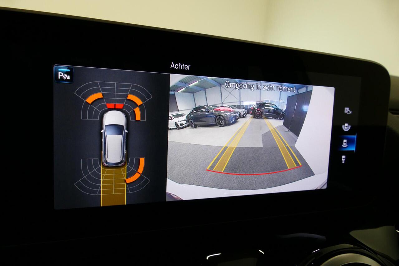 Mercedes-Benz B-KLASSE 200d Premium Plus / Elektr. verstelbare voorstoel + memory / Stoelverwarming / Elektr. wegklapbare trekhaak / Koplamp LED High Performance / Elektr. achterklep / 18'' AMG LMV / Dynamic Select / Cruise Control / Elektr. lendensteun