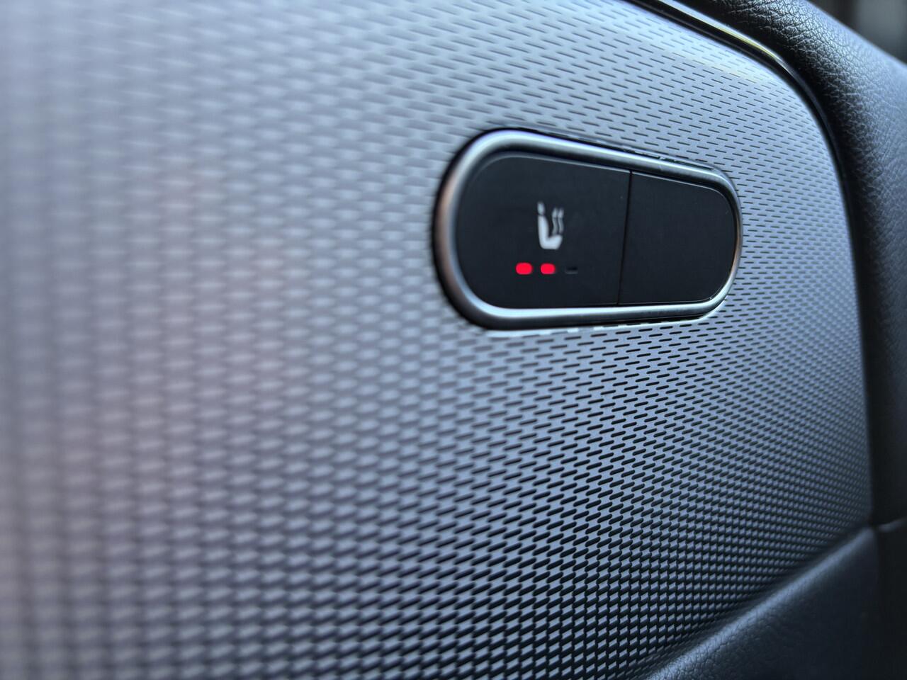 Mercedes-Benz B-KLASSE 180 Business Solution | Automaat | Panormadak | Stoelverwarming |