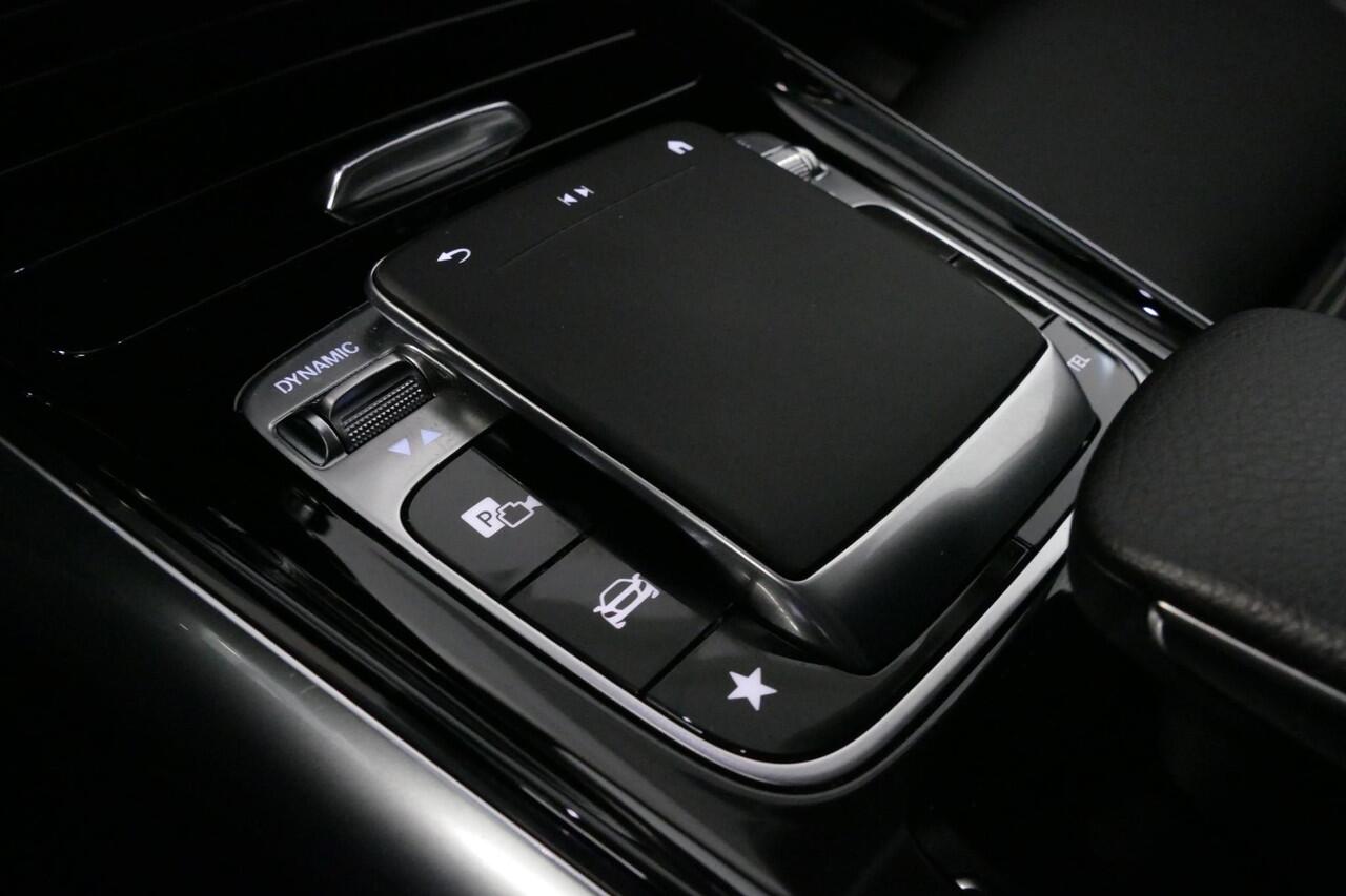 Mercedes-Benz B-KLASSE 200d Premium Plus / Elektr. verstelbare voorstoel + memory / Stoelverwarming / Elektr. wegklapbare trekhaak / Koplamp LED High Performance / Elektr. achterklep / 18'' AMG LMV / Dynamic Select / Cruise Control / Elektr. lendensteun