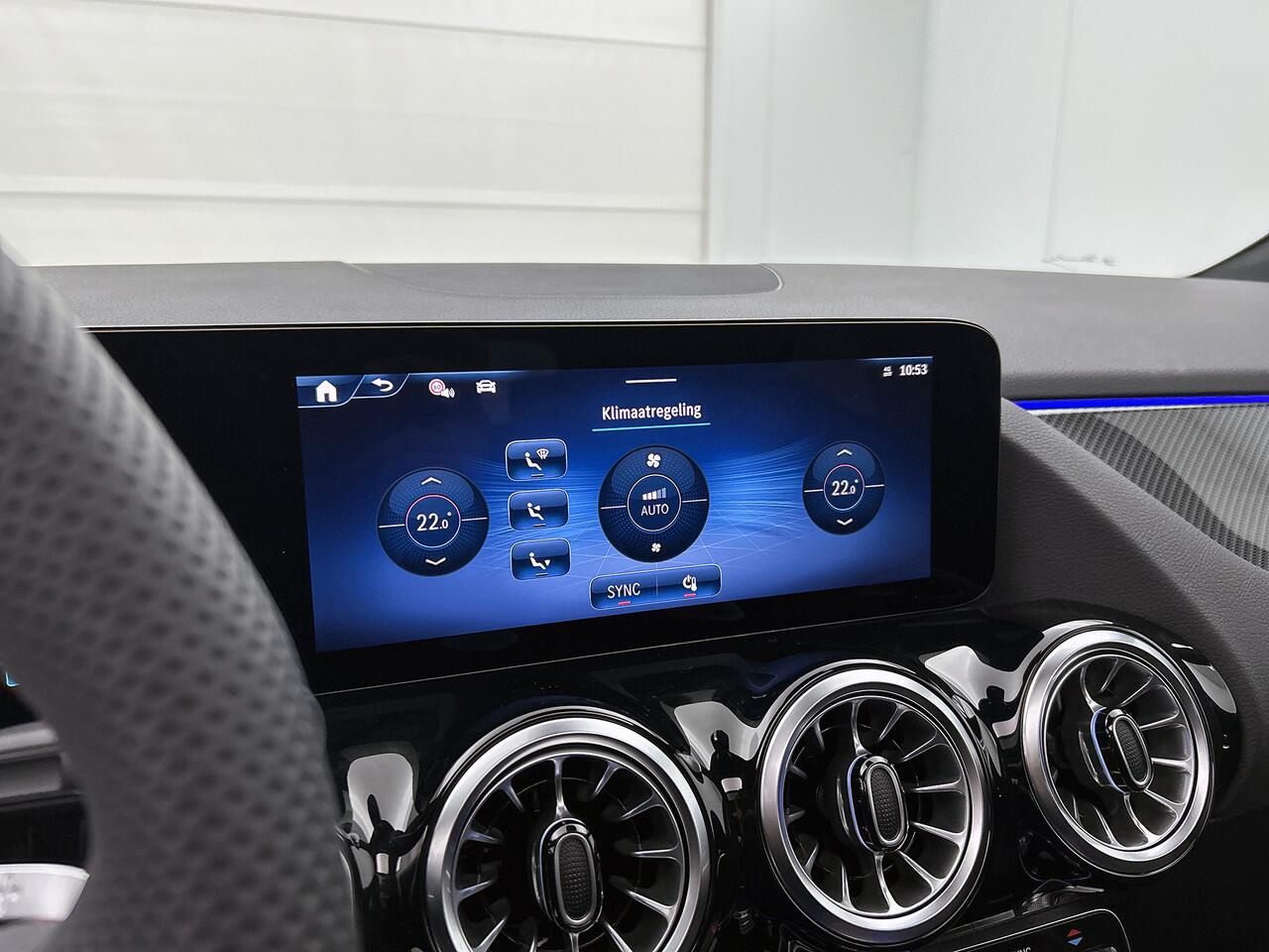 Mercedes-Benz B-KLASSE 180 Business Solution AMG | Nightpakket | Smartphone integratie | Panoramaschuifdak | Stoelverwarming voor | EASY PACK achterklep | Keyless-Go comfortpakket | MULTIBEAM LED |