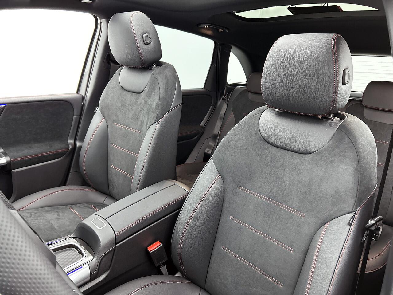 Mercedes-Benz B-KLASSE 250 e Business Solution AMG | Nightpakket | Trekhaak | GUARD 360 ° Vehicle protection Plus | Panoramaschuifdak | Smartphone integratie | MULTIBEAM LED | Keyless-Go comfortpakket |