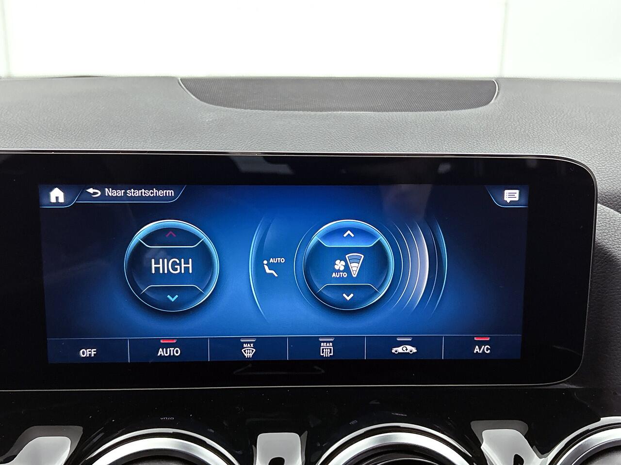 Mercedes-Benz B-KLASSE 180 Business Solution Ledkoplampen | Achteruitrijcamera |Stoelverwarming voor | Spiegelpakket. Inclusief 24 maanden MB Certified garantie voor Europa.