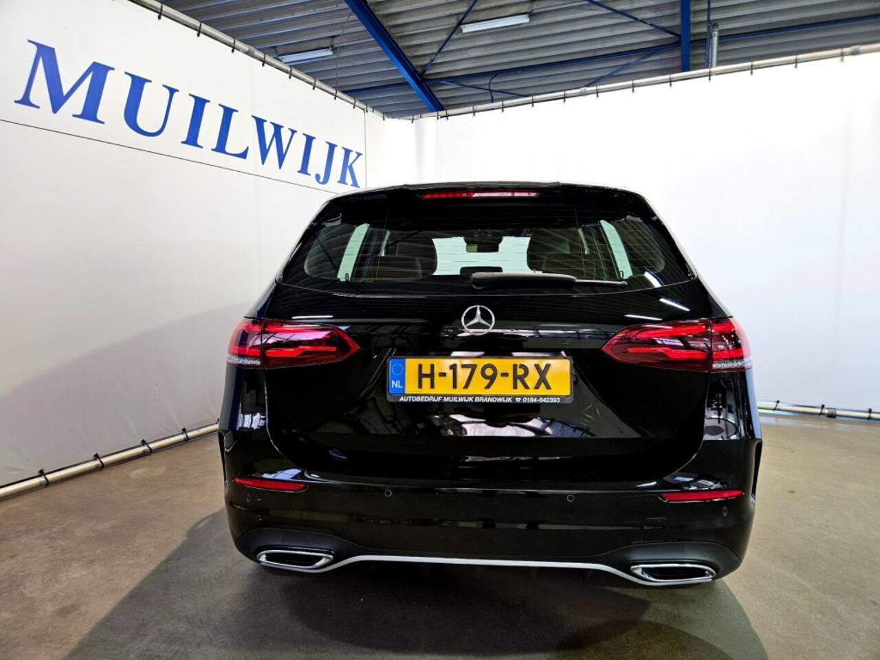 Mercedes-Benz B-KLASSE 180 Business Solution AMG / Widescreen / NL Auto