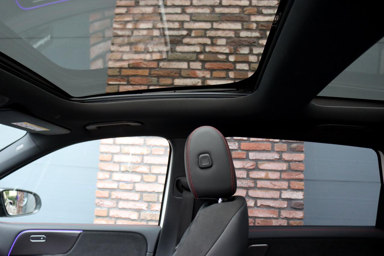Mercedes-Benz B-KLASSE 220 AMG Line Premium+ | Panoramadak | Augmented Reality | Advanced Sound System | Keyless Go | Cruise Control | Stoelverwarming | Dodehoekassistent | Nightpakket |
