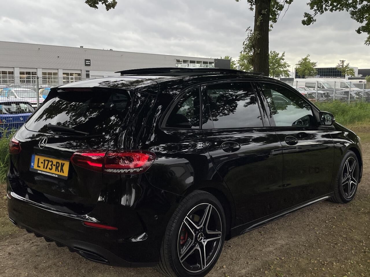 Mercedes-Benz B-KLASSE 200 Business Solution AMG | MBUX | Sfeerverlichting | Pano | 18 '' |