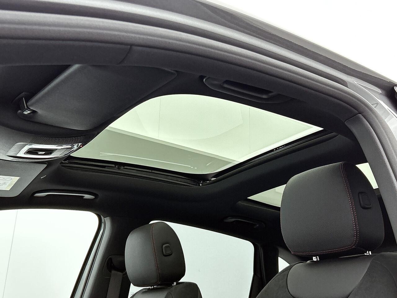 Mercedes-Benz B-KLASSE 250 e Business Solution AMG | Nightpakket | Trekhaak | GUARD 360 ° Vehicle protection Plus | Smartphone Integratie | Panoramaschuifdak |