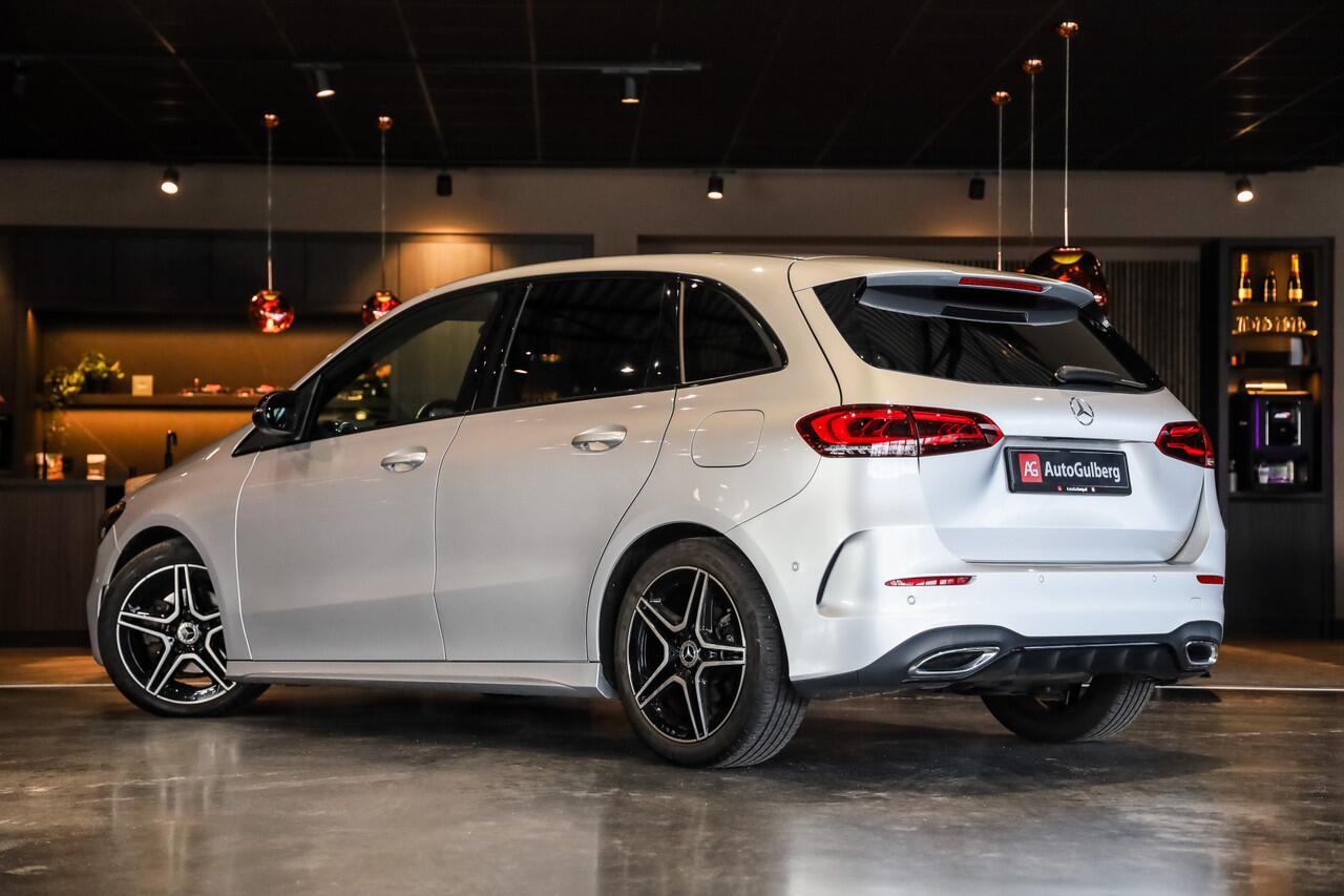 Mercedes-Benz B-KLASSE 180 Business Solution AMG Sportstoelen Leder, Camera, MBUX, Night/ Spiegel/ Ambiente/ Design/ Seat Comfort pakket, Agility Control, Digitaal Dashboard, DAB, Lmv 18''