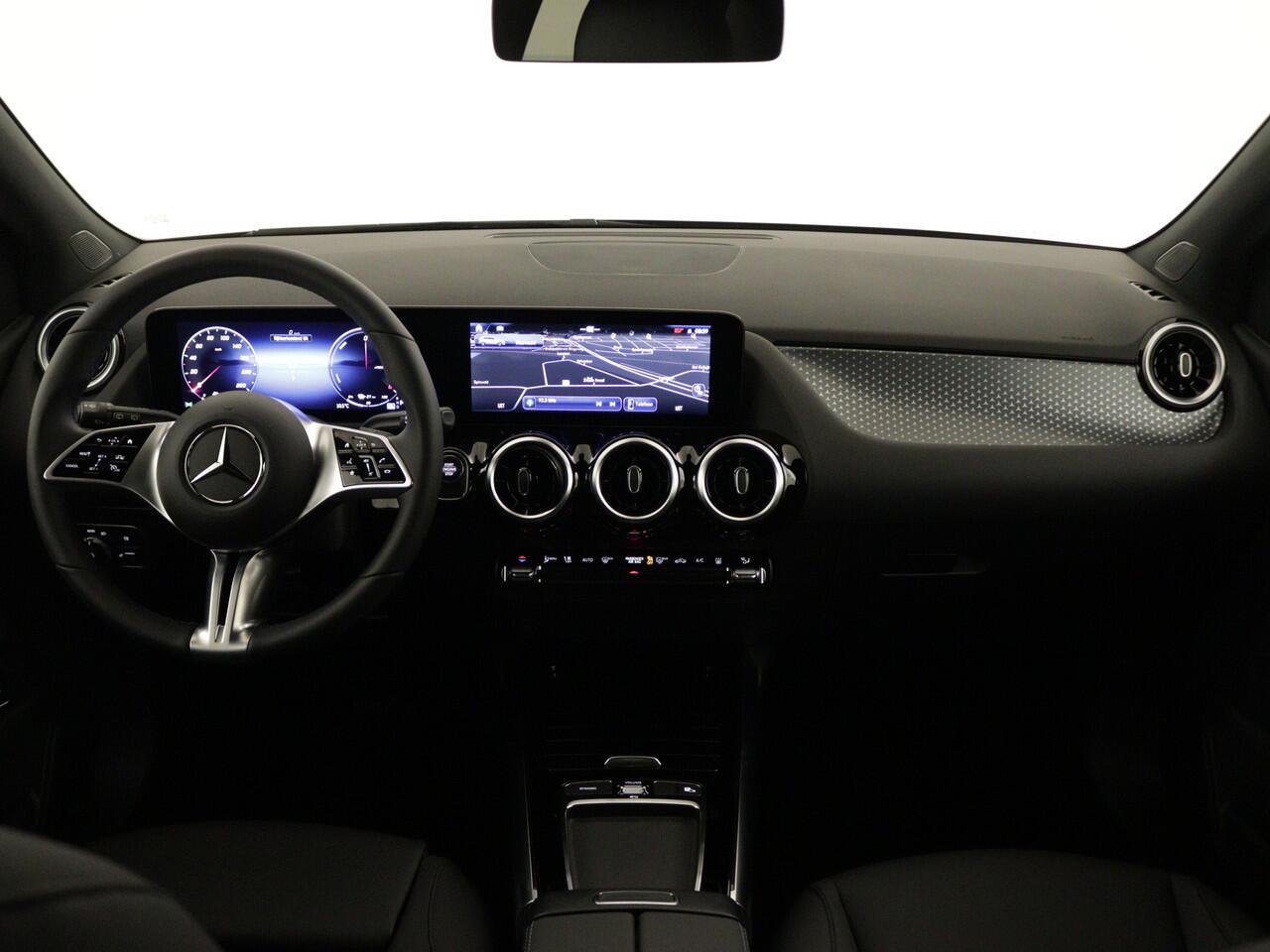 Mercedes-Benz B-KLASSE 250 e Business Line | Zitcomfortpakket | Warmtewerend, donkergetint glas achter | USB-pakket plus | EASY PACK achterklep | Dodehoekassistent | Verwarmde stoelen vooraan |