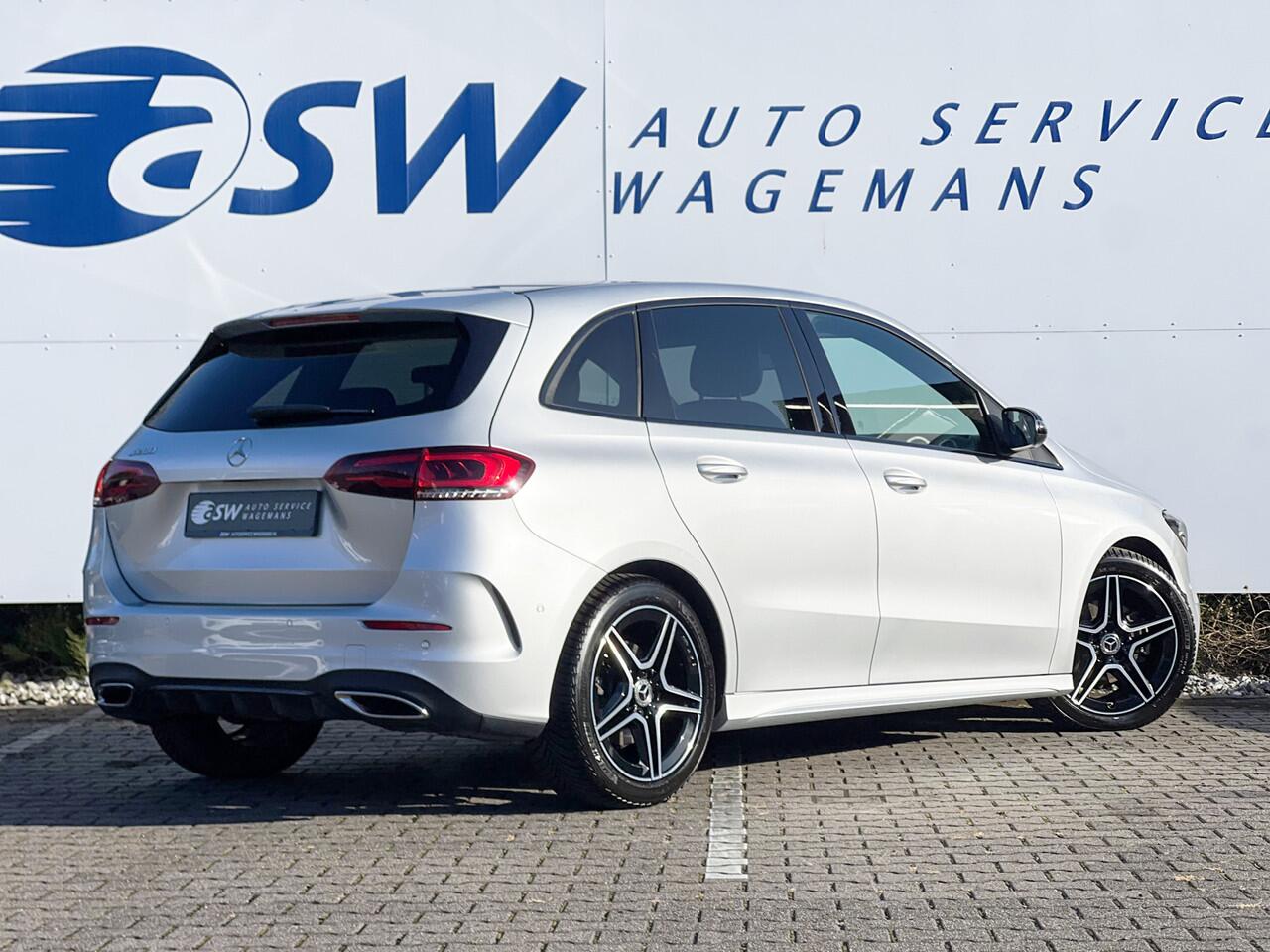 Mercedes-Benz B-KLASSE 200 Business Solution AMG | Night | Camera | Sfeerverlichting | MBUX