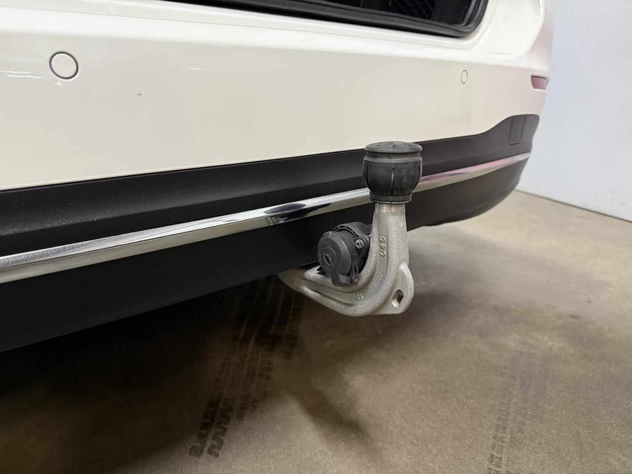 Mercedes-Benz B-KLASSE 200 Business Solution // autom. // Apple Carplay // Nl Auto // Trekhaak wegkl.