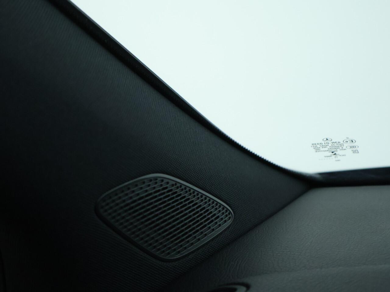 Mercedes-Benz B-KLASSE 180 Advantage Achteruitrijcamera | Ledkoplampen | EASY PACK achterklep | Navigatiesysteem met harde schijf. Inclusief 24 maanden MB Certified garantie voor Europa.