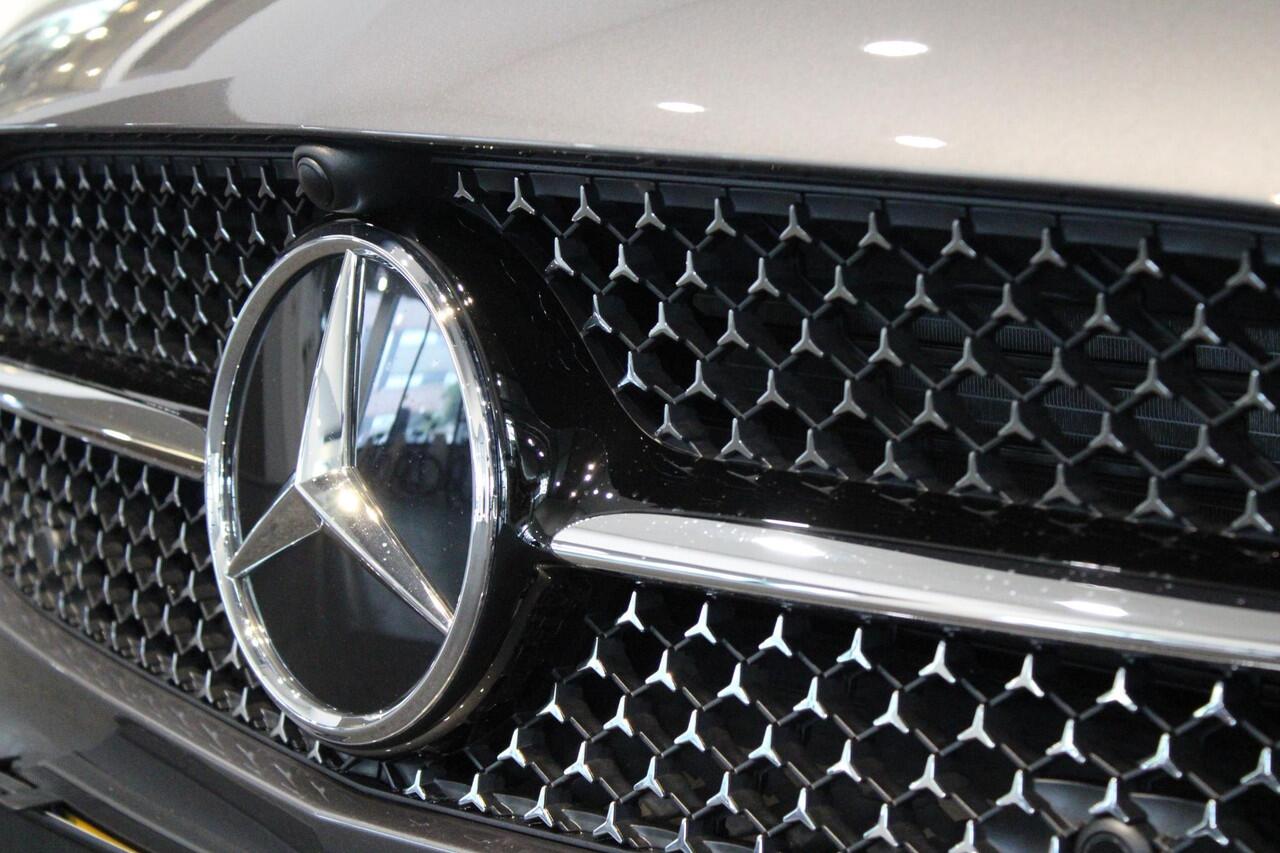 Mercedes-Benz B-KLASSE 180 AMG Line Panorama dak | Trekhaak