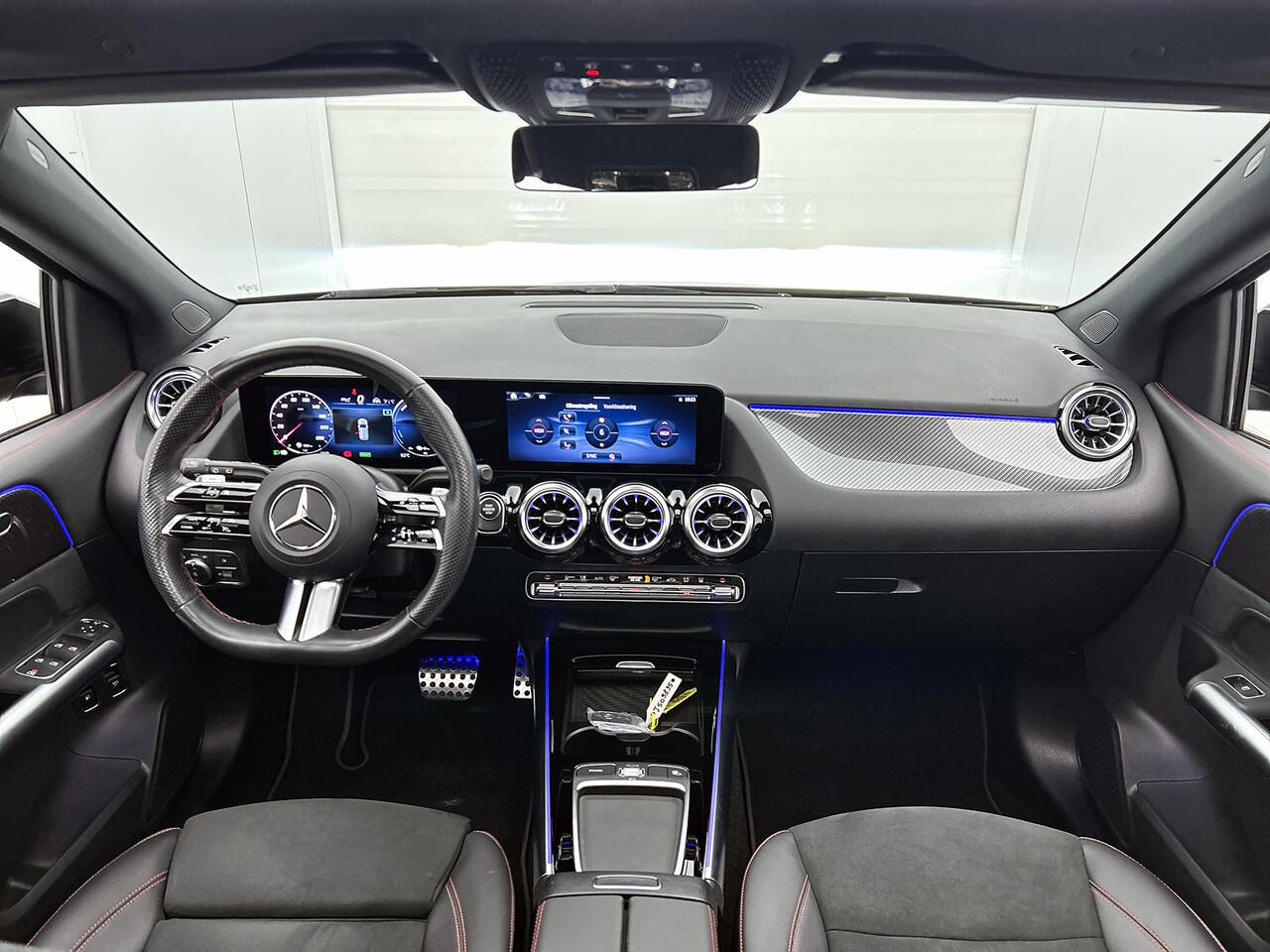 Mercedes-Benz B-KLASSE 250 e AMG Nightpakket Plug-In Hybride | Panoramadak | Distronic | 360° Camera | Keyless Go | Sfeerverlichting | Car Play | Inclusief 24 maanden Mercedes-Benz Certified garantie voor Europa.