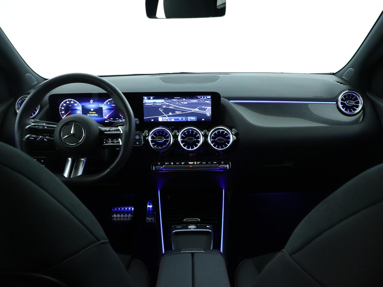 Mercedes-Benz B-KLASSE 200 AMG Line | Panoramadak | Distronic | Trekhaak | Inclusief 24 maanden MB Certified garantie voor Europa.