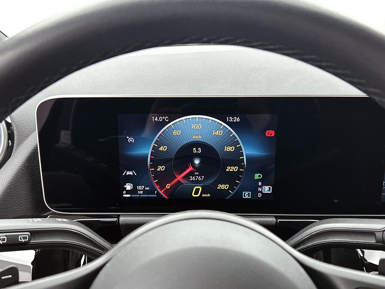 Mercedes-Benz B-KLASSE 180 Advantage Trekhaak | Ledkoplampen | Achteruitrijcamera | Easy-Pack Achterklep | Licht- en zicht pakket. Inclusief 24 maanden MB Certified garantie voor Europa.