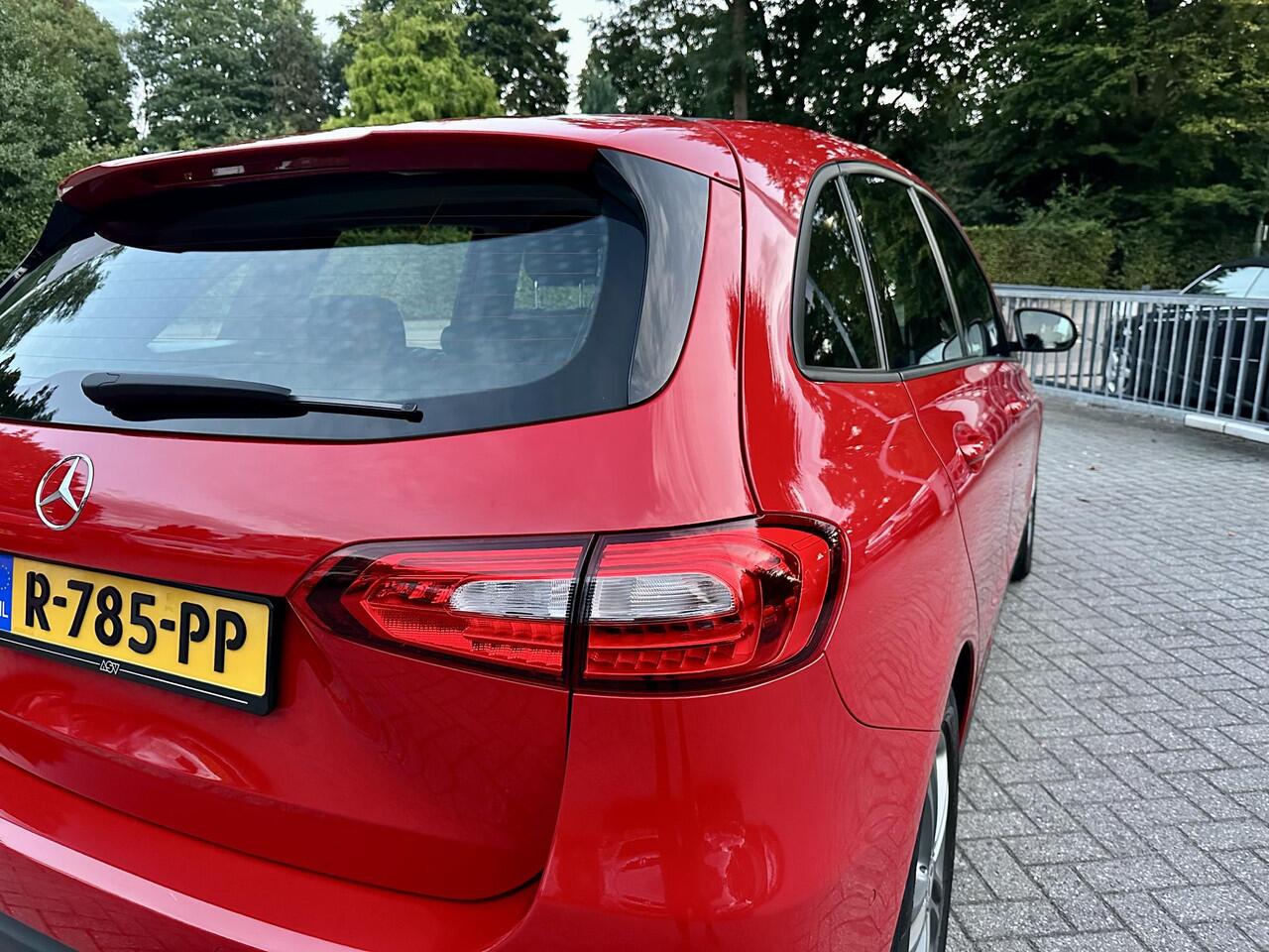 Mercedes-Benz B-KLASSE B180 Automaat Business Solution