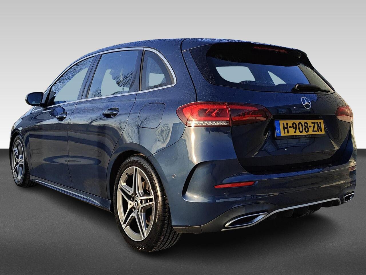 Mercedes-Benz B-KLASSE 180 Business Solution AMG | AMG Styling | Sfeerverlichting | Voorstoelen verwarmd