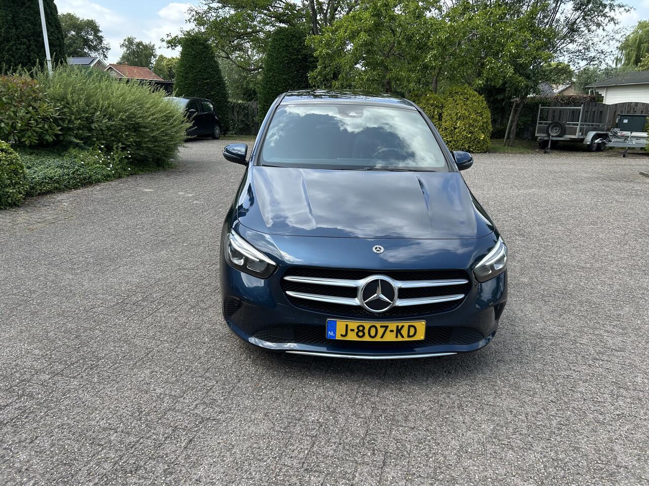 Mercedes-Benz B-KLASSE 180 Advantage Automaat Panoramadak