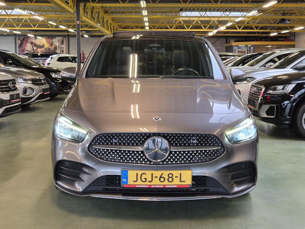 Mercedes-Benz B-KLASSE 180 AMG Line -136pk- Automaat | Panorama dak | Rijklaarprijs incl. 1 jaar Bovag garantie