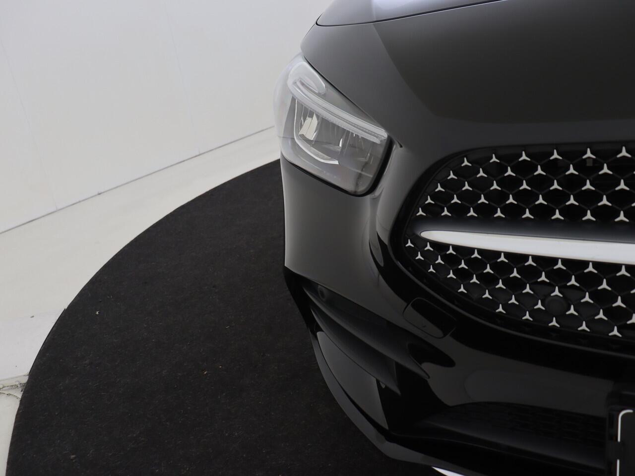 Mercedes-Benz B-KLASSE 250 e Star Edition AMG Line Plus | Panoramadak | Leder/Alcantara | Camera | Navigatie | Stoelverwarming UITVERKOOP!!!