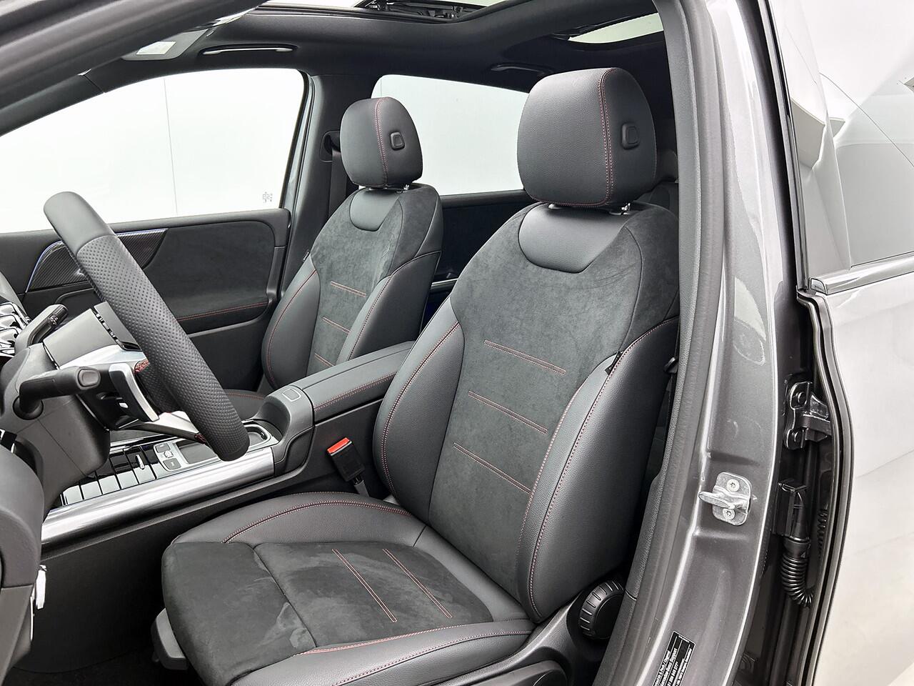 Mercedes-Benz B-KLASSE 180 Business Solution AMG | Nightpakket | Smartphone integratie | Panoramaschuifdak | Stoelverwarming voor | EASY PACK achterklep | Keyless-Go comfortpakket | MULTIBEAM LED |