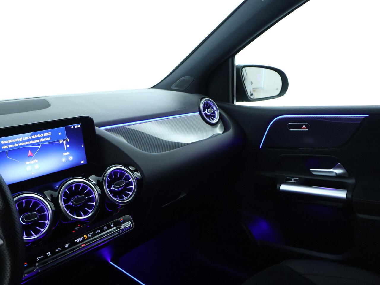 Mercedes-Benz B-KLASSE 250 e Star Edition AMG Line | AMG Line | Night Pakket | Sfeerverlichting | Achteruitrijcamera | Keyless go | EASY PACK achterklep. Inclusief 24 maanden MB Certified garantie voor Europa.