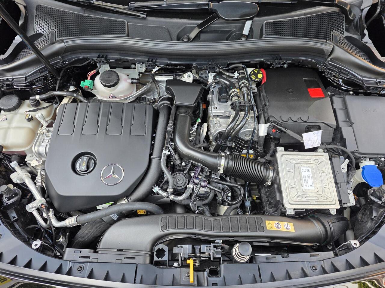 Mercedes-Benz B-KLASSE 250 e Business Solution Luxury Limited /Apple Carplay/Half leder/Parkeersens. rondom/Stoelverw./DAB+/Licht&Regensens./Virtual Cockpit/(MET GARANTIE*)