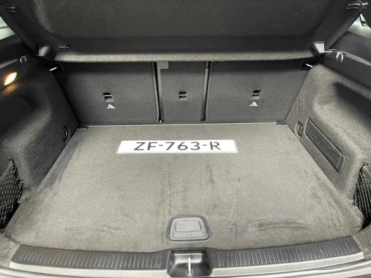 Mercedes-Benz B-KLASSE 180 Bus. Sol. AMG