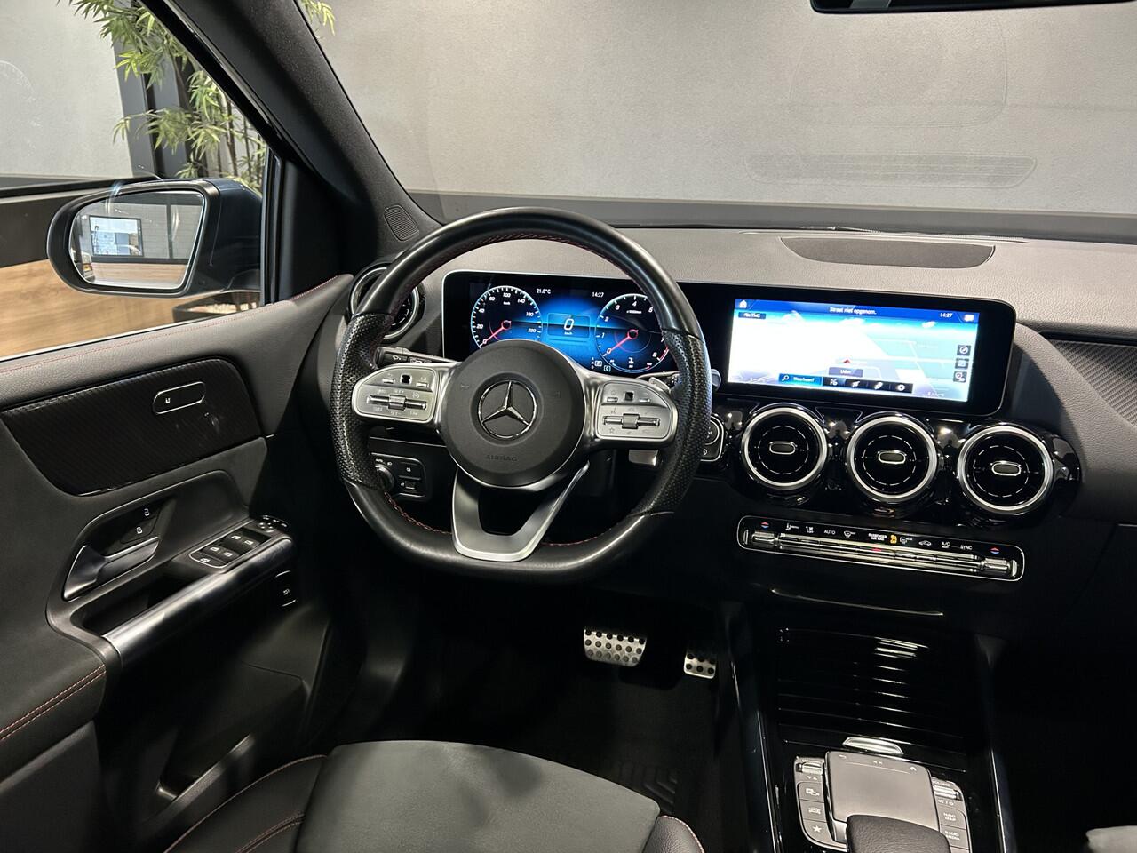 Mercedes-Benz B-KLASSE 180 AMG // Panoramadak // Camera // Carplay // Elek. Achterklep // Cruise Control // Parkeersensoren