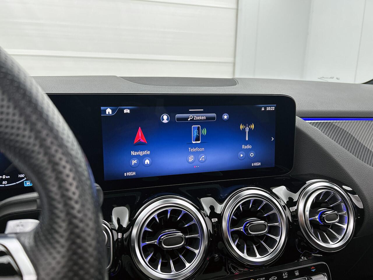 Mercedes-Benz B-KLASSE 250 e AMG Nightpakket Plug-In Hybride | Panoramadak | Distronic | 360° Camera | Keyless Go | Sfeerverlichting | Car Play | Inclusief 24 maanden Mercedes-Benz Certified garantie voor Europa.