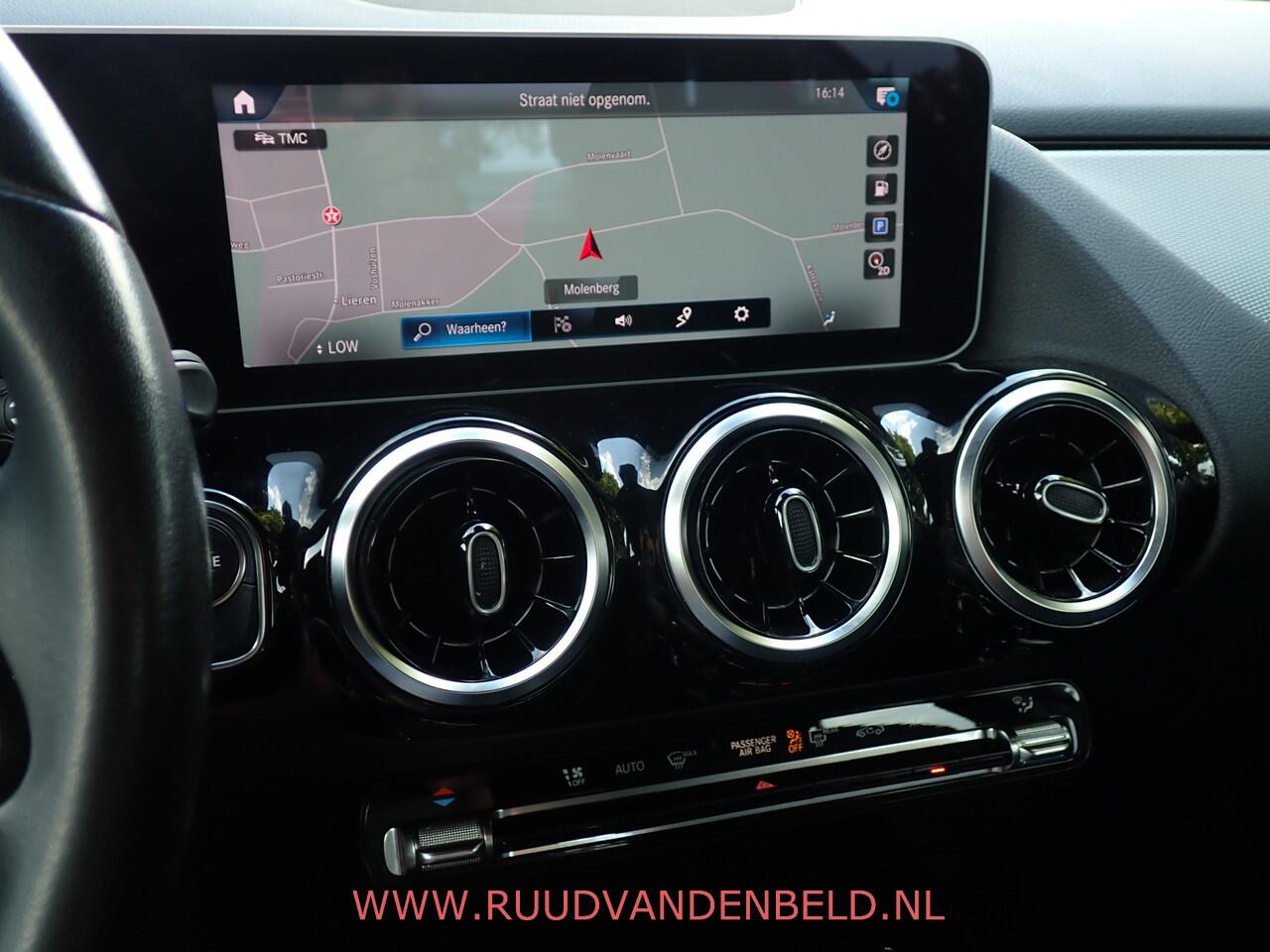 Mercedes-Benz B-KLASSE 180D AUT. SPORTLEER/CAMERA/CARPLAY/DAB/NAVI
