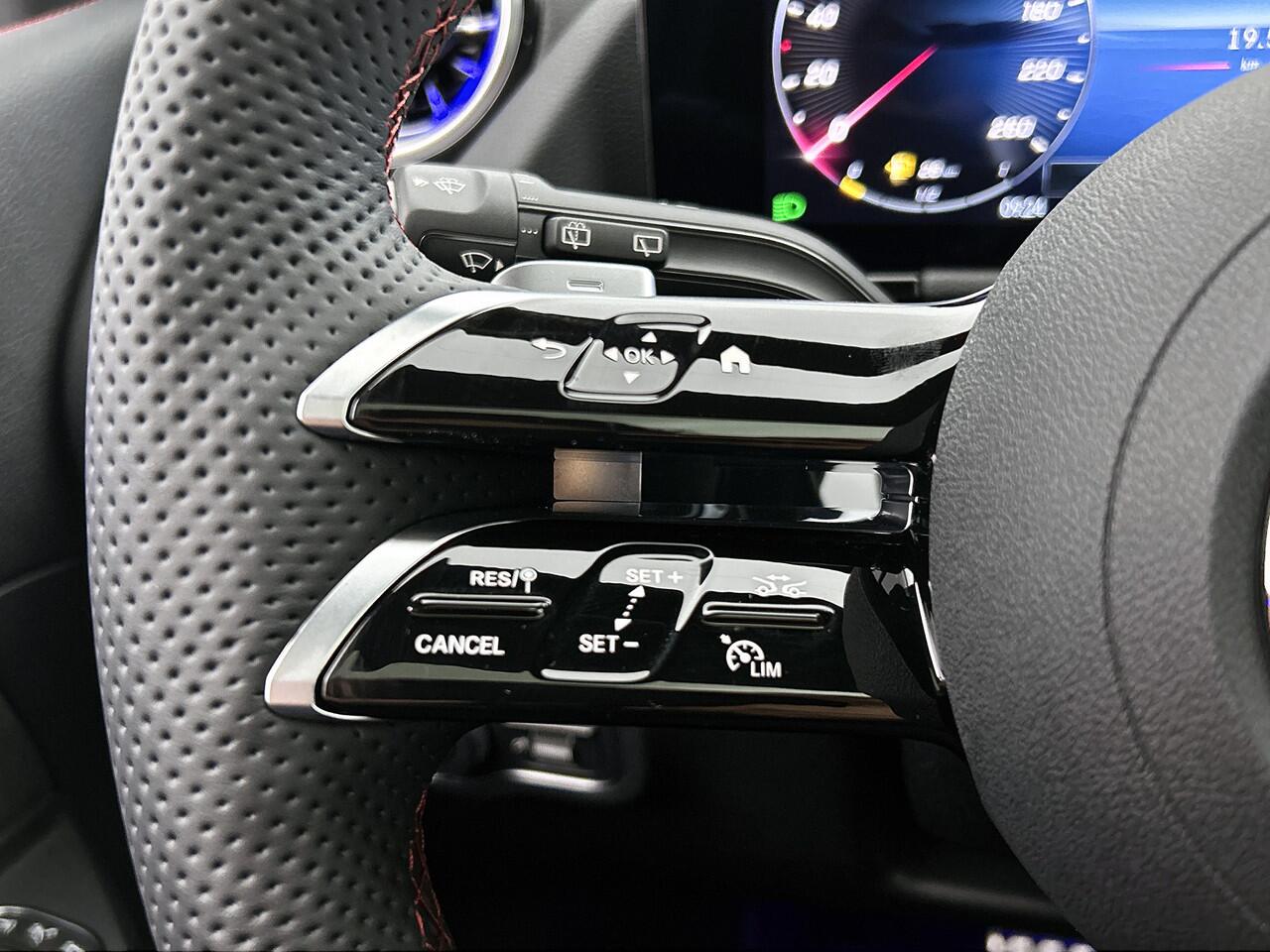 Mercedes-Benz B-KLASSE 250 e Business Solution AMG | Nightpakket | Trekhaak | GUARD 360 ° Vehicle protection Plus | Smartphone Integratie | Panoramaschuifdak |