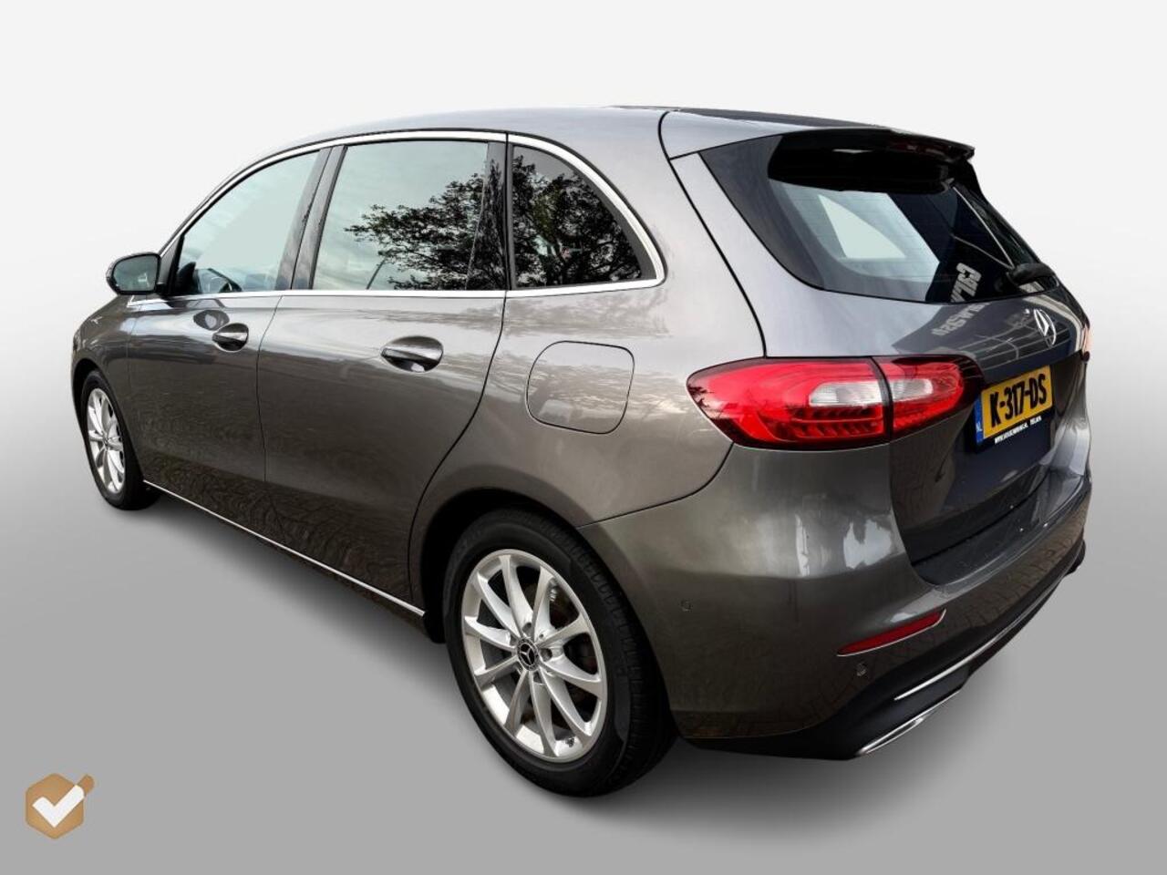 Mercedes-Benz B-KLASSE 180 Lauch Edition Automaat *Geen Afl. kosten*