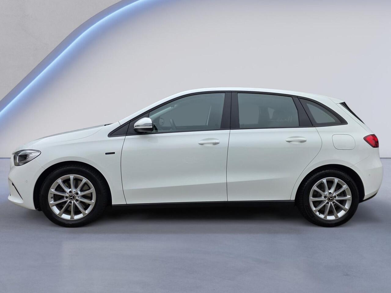 Mercedes-Benz B-KLASSE 250 e Business Solution Luxury Limited /Apple Carplay/Parkeersens. rondom/Stoelverw./Climate&Cruise Contr./DAB+/Half leder/17''/(MET GARANTIE*)