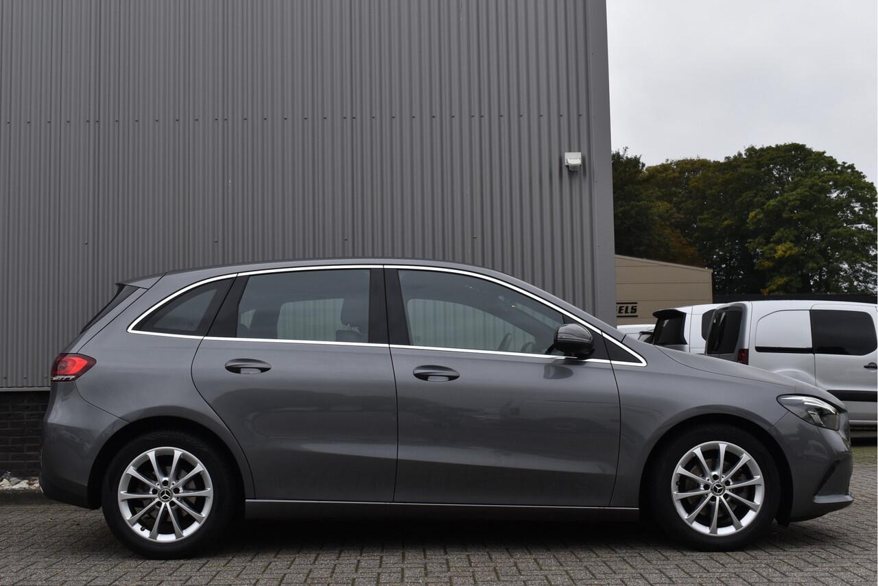 Mercedes-Benz B-KLASSE 180 Premium Automaat, Widescreen, Stoelverwarming, Sportstoelen, Navi
